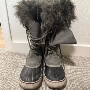 Sorel Gray Fur-Lined Women's Boots
